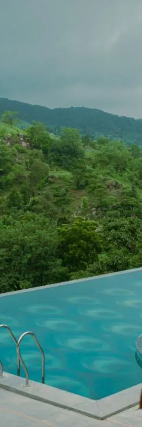 The Sky Imperial Pavoreal Jungle Resort，位于贡珀尔格尔的酒店