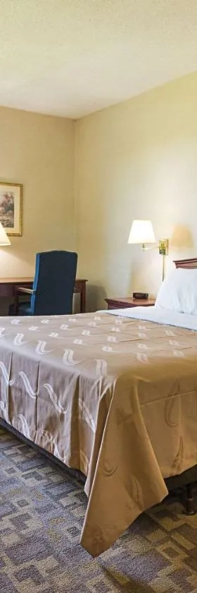 Quality Inn & Suites Schoharie near Howe Caverns，位于Schoharie的酒店