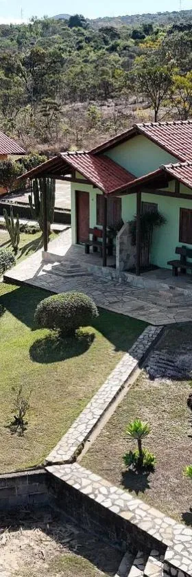 Pousada Além das Formas - Acesso a cachoeiras e gruta encantada，位于卡兰卡斯的酒店