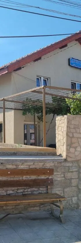 Стаи за гости - Девня，位于Devnya的酒店