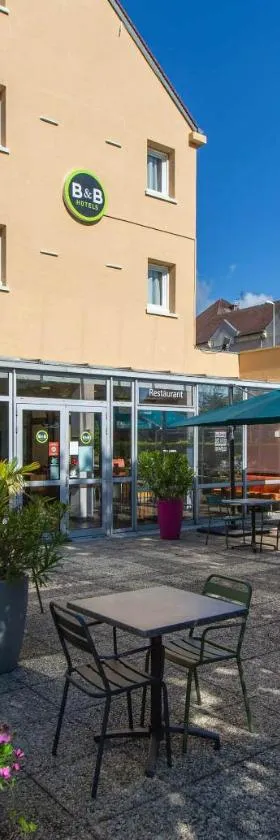 B&B HOTEL Chartres Centre Cathédrale 3 étoiles，位于沙特尔的酒店