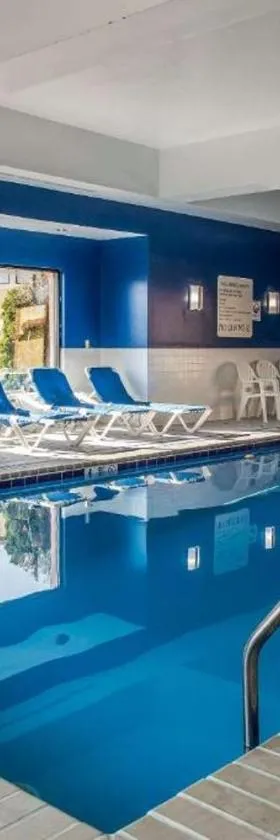 REGENCY INN & SUITES NEW LONDON MYSTIc，位于新伦敦的酒店