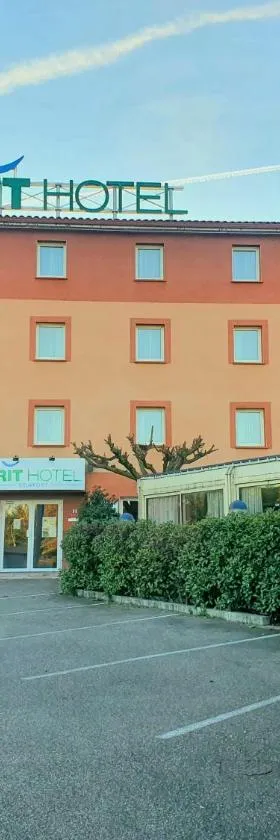 Brit Hotel Confort Montauban，位于蒙托邦的酒店