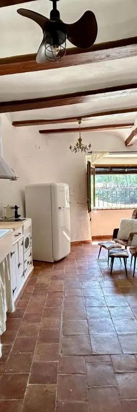 Cova L'Aljub，位于波凯兰特的酒店