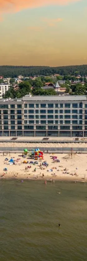 Baltic View Resort & SPA, a member of Radisson Individuals，位于米兹多洛杰的酒店