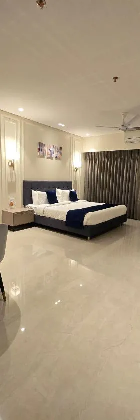 Western Hotel，位于Chandrapur的酒店