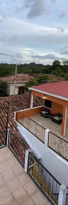 Terrazas Guest House-Hostal，位于Suchitoto的酒店
