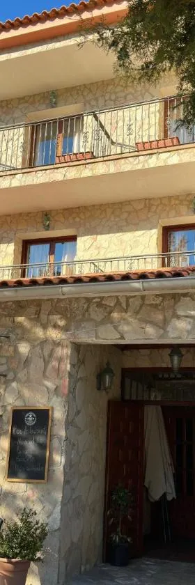 Hotel Restaurante Rio Cuervo，位于Vega del Codorno的酒店