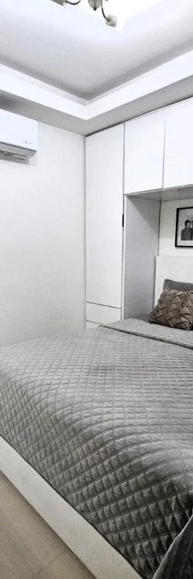 Apartamento Completo de Lujo con Aire Acondicionado，位于雷斯特雷波的酒店