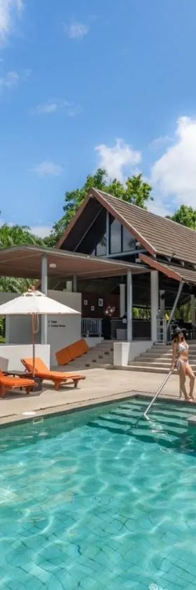 Tinidee Golf Resort Phuket - SHA Extra Plus，位于卡图的酒店