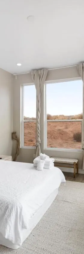 Page Arizona border town- Desert Sky room near Lake Powell，位于比格沃特的酒店