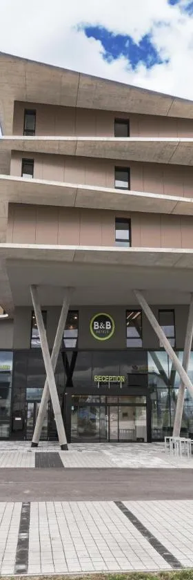 B&B HOTEL Wiener Neudorf，位于维也纳新村的酒店