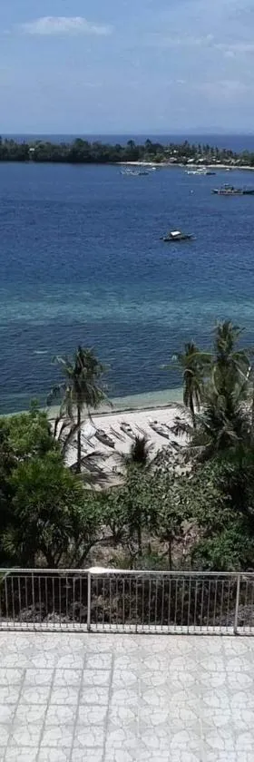Islandview Whitehouse - Camotes，位于Esperanza的酒店