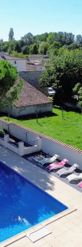 Chambres d'hôtes Les Rozières，位于Le Bourdet的酒店