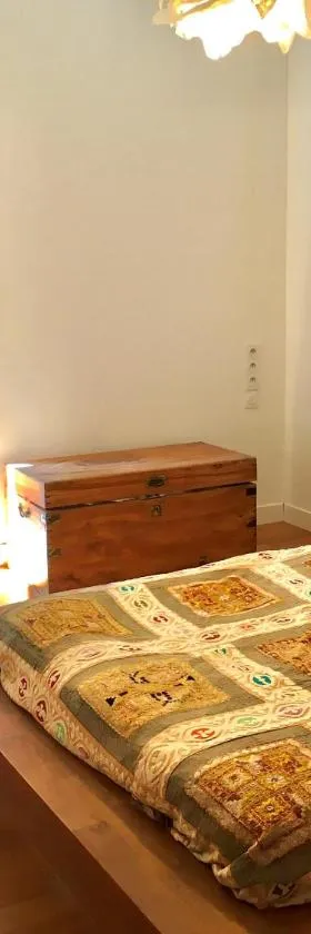 Chambre indépendante avec coin cuisine，位于La Cadiere d'Azur的酒店