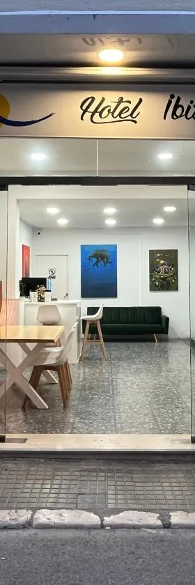 伊维萨酒店，位于锡切斯的酒店