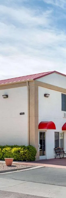 Econo Lodge Colorado Springs near Airport，位于科罗拉多斯普林斯的酒店