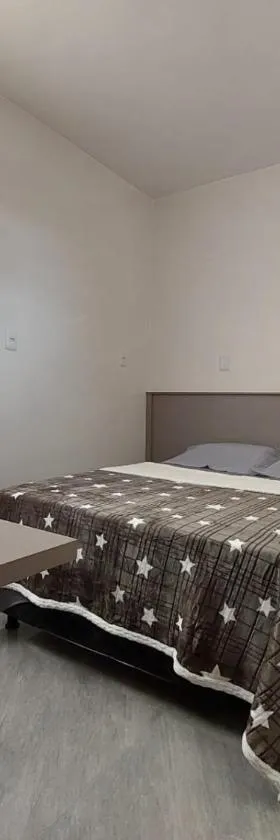 Quarto de Casal - Queen's Hotel，位于福莫萨的酒店