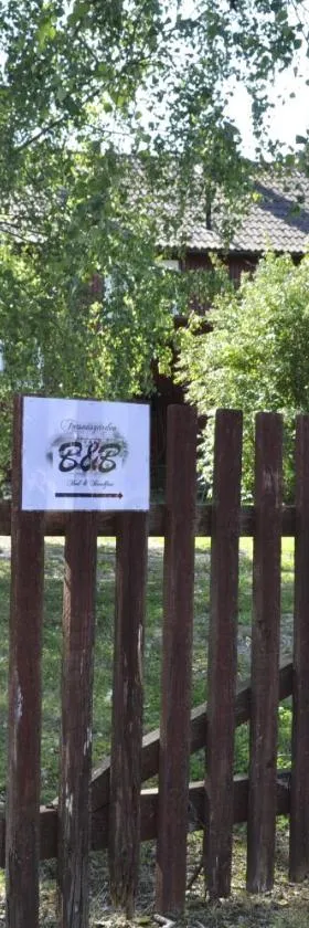 Forsnäsgården B&B，位于Stora Skedvi的酒店