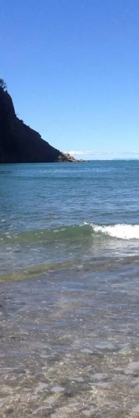 Waiwera Beach Getaway，位于怀韦拉的酒店