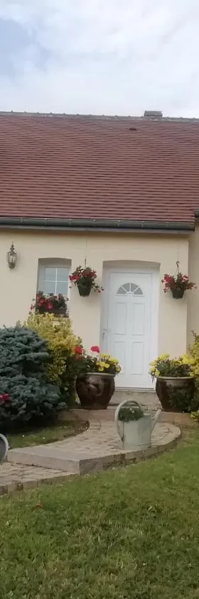 la maison de Marie，位于Beaumont-les-Autels的酒店