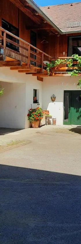Loftartige Wohnung in Scheibbs mit Schwimmteich，位于Scheibbs的酒店