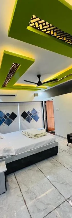 Rudraksh Homestay，位于Garudeshwar的酒店