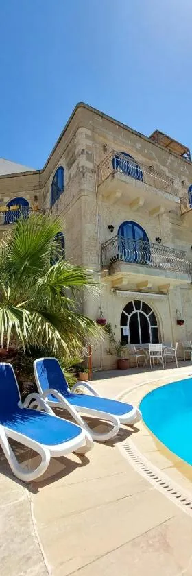 Villa Serenity B&B，位于萨奈特的酒店