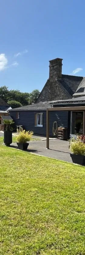 Chambres d'hôtes à la forge du Coglais，位于La Selle-en-Coglès的酒店