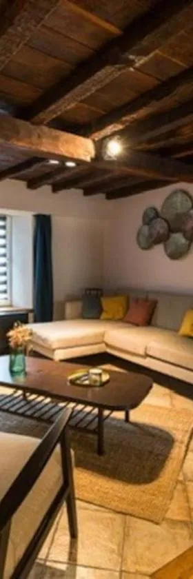 Logement - cottage - hébergement-Couvin, Belgique，位于库万的酒店