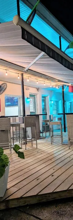 Hotel on Magnolia East 'HOME'，位于怀尔德伍德的酒店