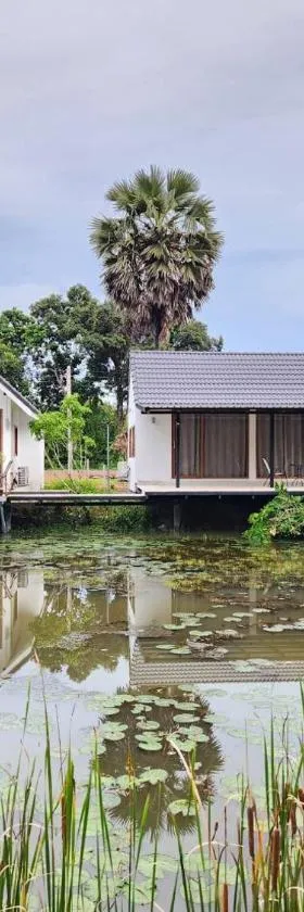 The Duck Cafe and Resort，位于达叻府的酒店