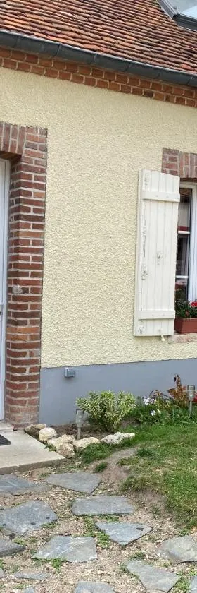 Petite maison de bourg，位于Noyers的酒店