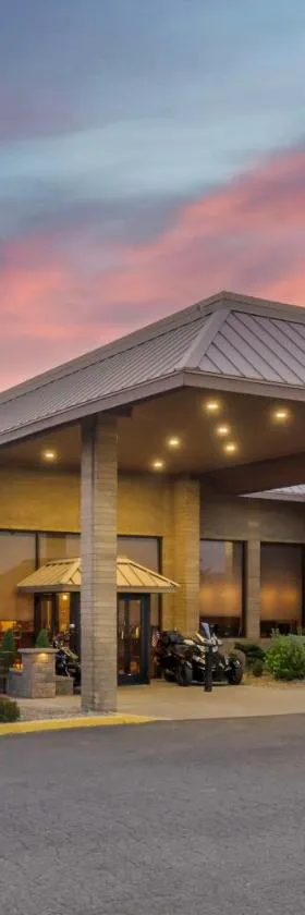 Best Western Plus Ahtanum Inn，位于亚基马的酒店
