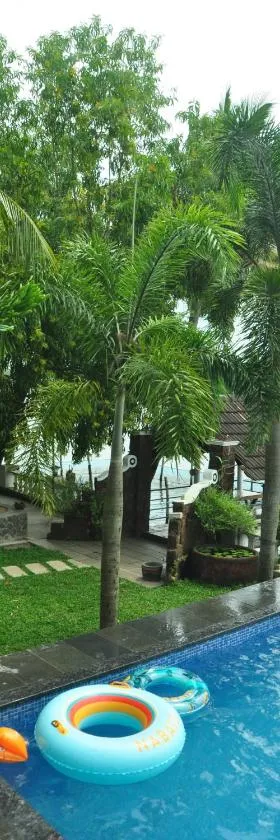 Ambadi's villa -Lake view resort，位于Pallipuram的酒店
