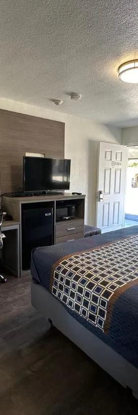 Sands Motel，位于利弗莫尔的酒店