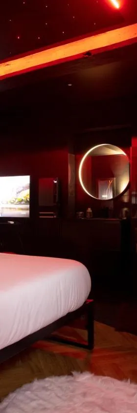 La Suite Spa & Cinéma，位于Saint-Lambert-du-Lattay的酒店