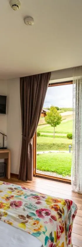 Bed&Breakfast Vinarija Coner，位于别洛瓦尔的酒店