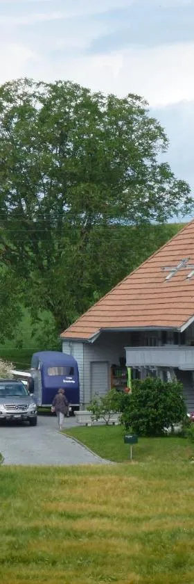 BnB Lindenacker，位于Lotzwil的酒店