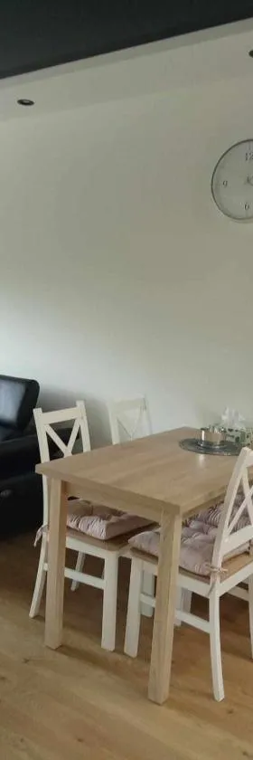 Apartament na Kolarskiej，位于马佐夫舍地区奥斯特鲁夫的酒店
