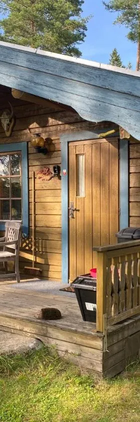 Timrad stuga i kanten av skogen med SPA möjlighet，位于穆尔舍的酒店