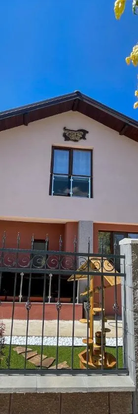 Александровата Къща - Aleksandar Guest House with Garden and Pool，位于沃尔舍茨的酒店