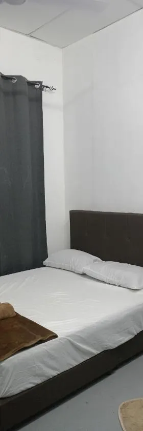 KG Motel，位于Kampong Sorosob的酒店