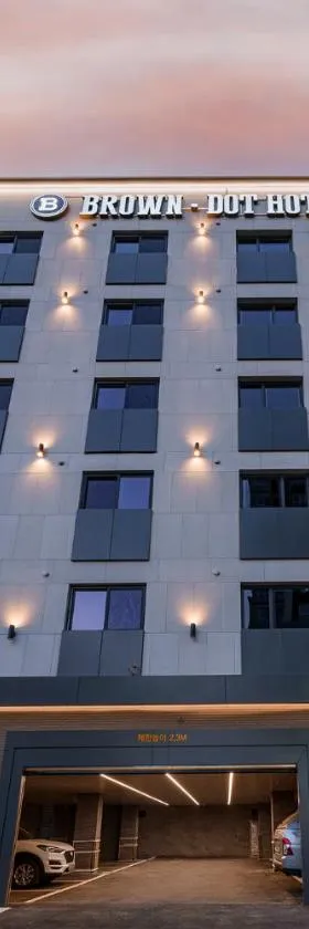 Brown Dot Hotel Geumchon，位于坡州市的酒店