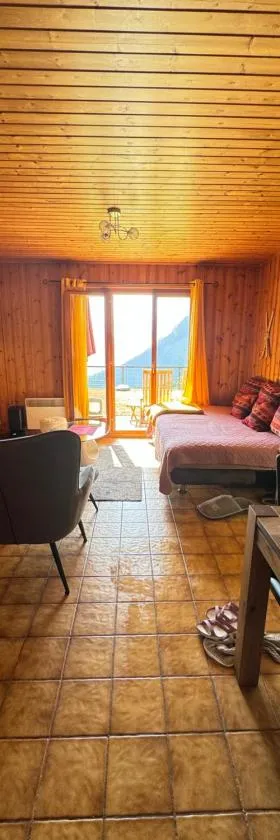 Chalet Le Petit Foyer，位于Salvan的酒店