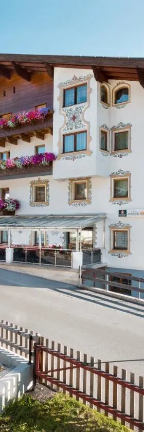Hotel Grissemann，位于弗利尔施的酒店