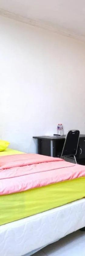 Saloka Guest House & Residence，位于Cimahi的酒店