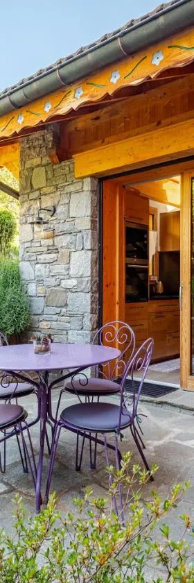 Chalet Helnes - chalet contemporain，位于Saint-Oyen的酒店