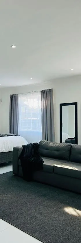 Easy Living Apartment 2，位于龙杜的酒店