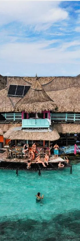 Casa en el agua，位于Tintipan Island的酒店